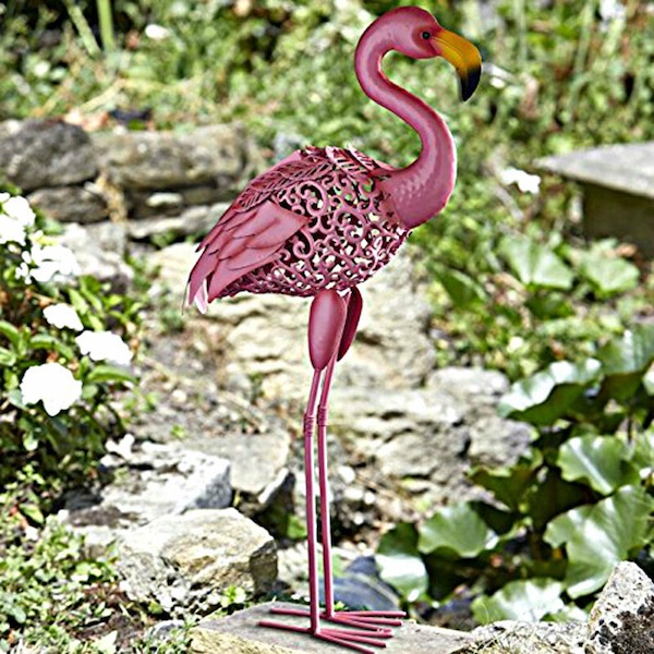 Flamant-rose-metal-lumineux-animal-solaire-objetsolaire