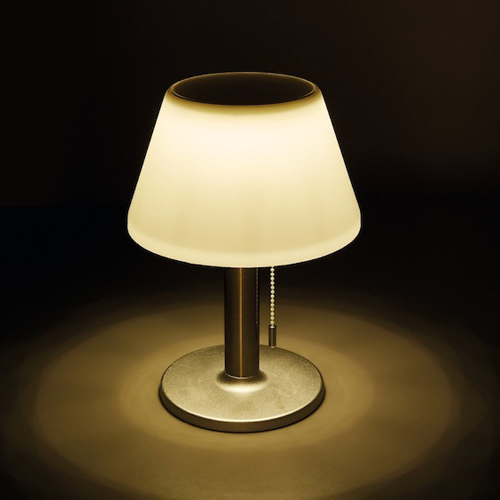 Lampe de table LED d'extérieur sans fil avec batterie 2000 mAh Lampe  rechargeable par USB ; lampe de table d'extérieur étanche : :  Luminaires et Éclairage